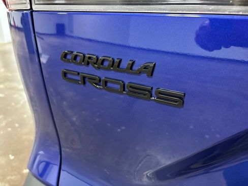 Used 2024 Toyota Corolla Cross AWD Hybrid w/ Convenience Package image 31