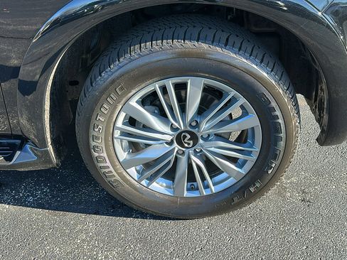 Certified 2024 INFINITI QX80 Luxe w/ Cargo Package image 9