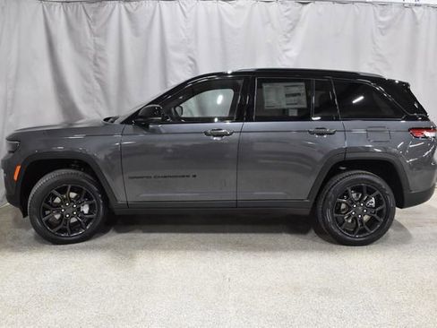 New 2025 Jeep Grand Cherokee Limited w/ Trailer Tow Package image 6