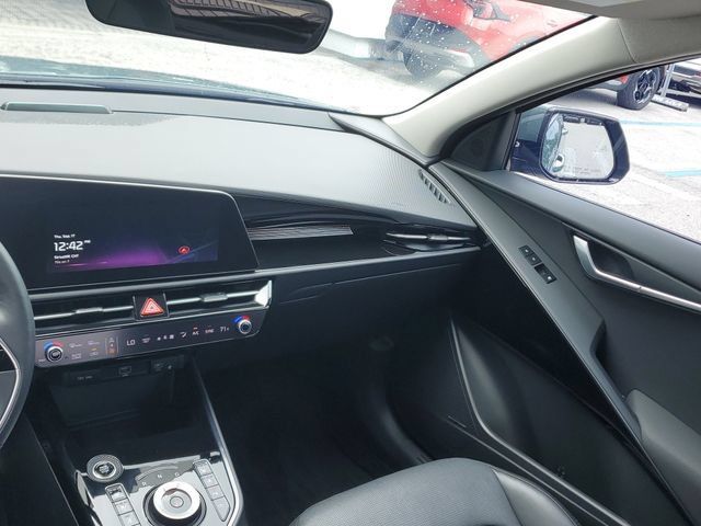 Certified 2023 Kia Niro SX Touring FWD image 14