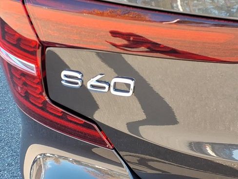 Certified 2025 Volvo S60 B5 Core image 5