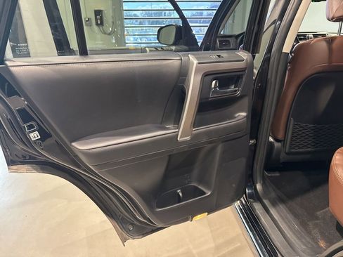Used 2023 Toyota 4Runner Limited AWD/4WD image 31