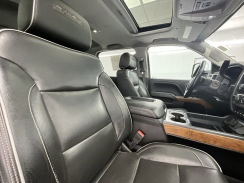 Used 2019 Chevrolet Silverado 3500 High Country w/ Duramax Plus Package image 14