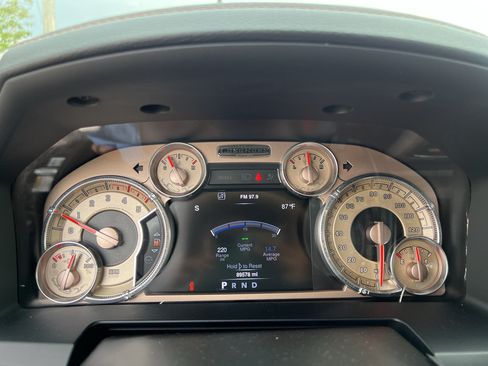 Used 2016 RAM 3500 Laramie Longhorn AWD/4WD image 32