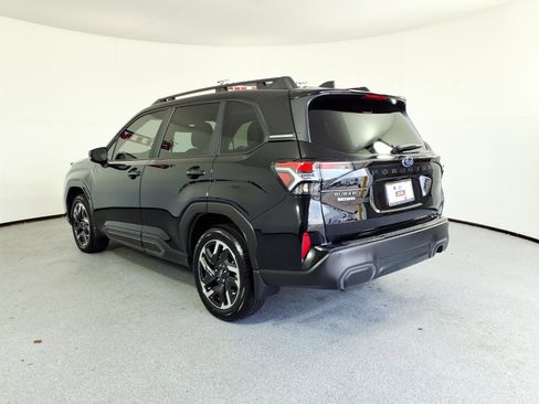 Certified 2025 Subaru Forester Limited AWD/4WD image 9