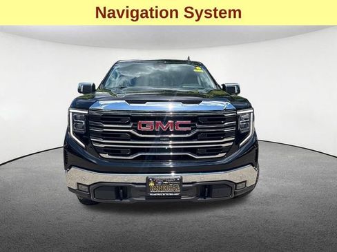 Used 2022 GMC Sierra 1500 SLT w/ SLT Premium Plus Package AWD/4WD image 4