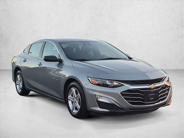 Used 2023 Chevrolet Malibu LS FWD image 2