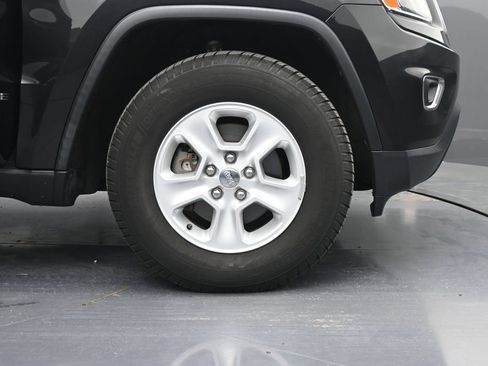 Used 2016 Jeep Grand Cherokee Laredo w/ Quick Order Package 23E AWD/4WD image 35
