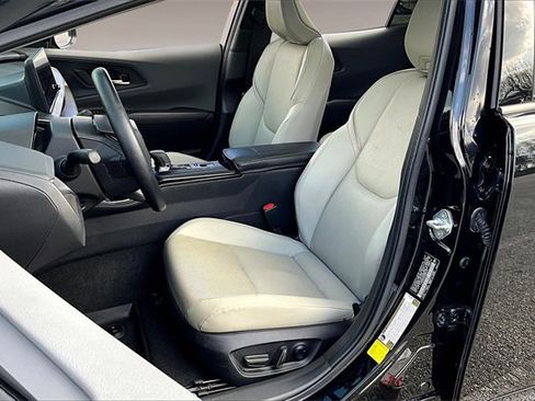 Used 2024 Toyota Prius XLE image 19