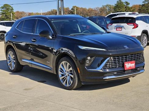 New 2025 Buick Envision Avenir image 2