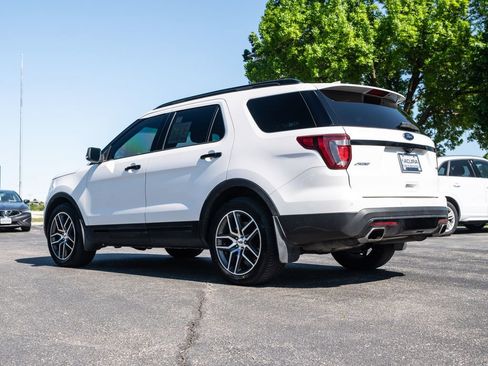 Used 2017 Ford Explorer Sport w/ Equipment Group 401A AWD/4WD image 9
