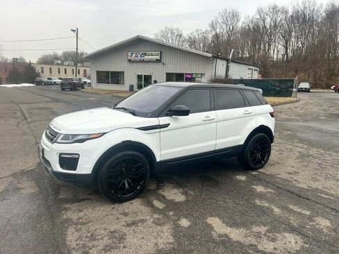 Used 2017 Land Rover Range Rover Evoque SE Premium image 1