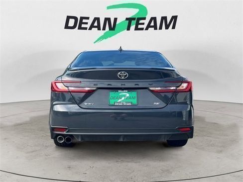 Used 2025 Toyota Camry SE image 7