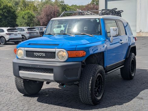 Used 2007 Toyota FJ Cruiser 4WD w/ Convenience Pkg image 8