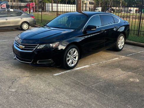 Used 2017 Chevrolet Impala LT w/ Convenience Package image 9