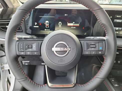 New 2025 Nissan Kicks SR image 12