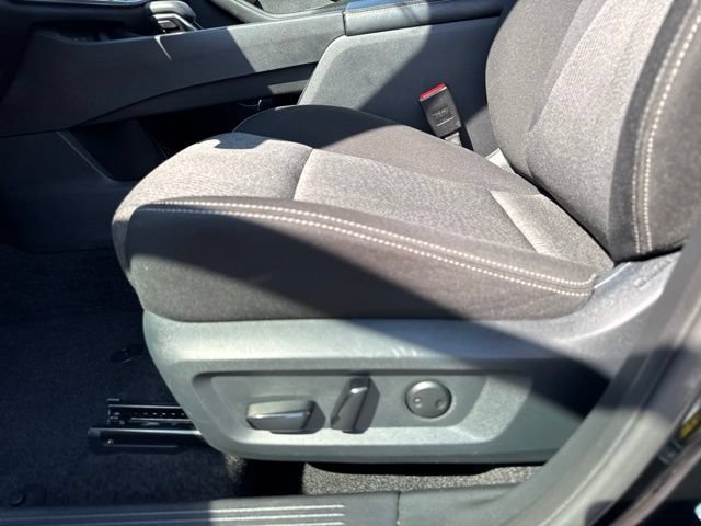 Used 2025 Nissan Rogue SV FWD image 19