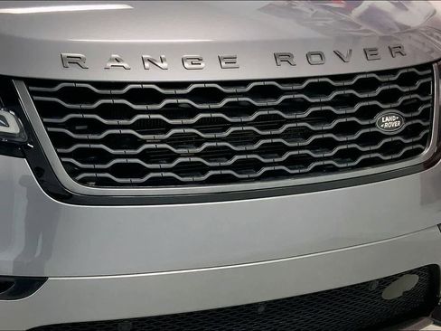 Used 2020 Land Rover Range Rover Velar R-Dynamic S image 31