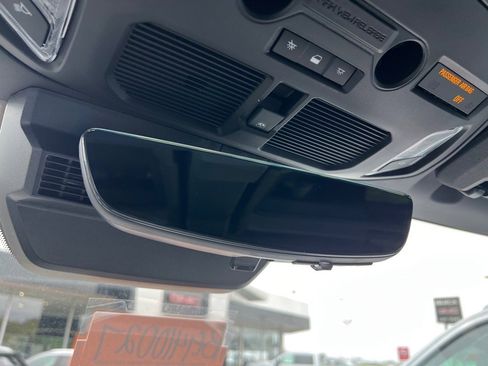 New 2025 GMC Hummer EV 2X image 17