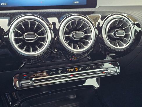 New 2025 Mercedes-Benz CLA 250 4MATIC image 28