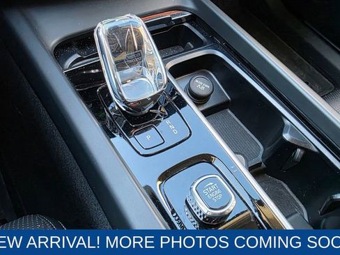 Used 2023 Volvo XC60 T8 Ultimate w/ Climate Package image 19