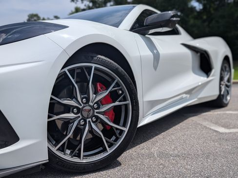 Used 2025 Chevrolet Corvette Stingray Coupe w/ Battery Protection Package RWD image 32