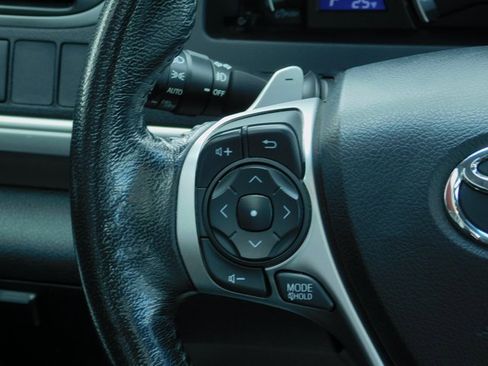 Used 2012 Toyota Camry SE image 17