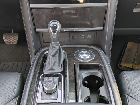 Used 2024 INFINITI QX80 Luxe image 21