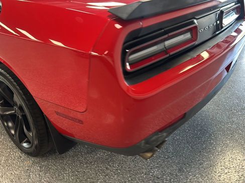 Used 2015 Dodge Challenger R/T w/ Quick Order Package 22B R/T RWD image 31