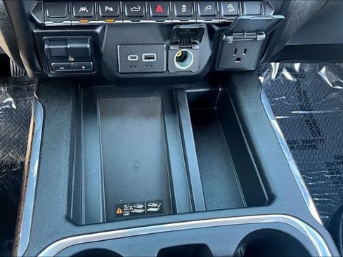 Used 2021 GMC Sierra 1500 Denali w/ Technology Package AWD/4WD image 16