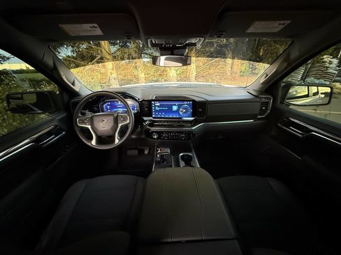 Used 2024 Chevrolet Silverado 1500 RST image 9