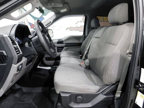 Used 2015 Ford F150 XLT image 36