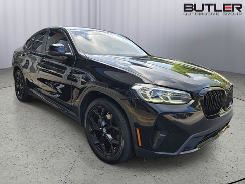 Used 2022 BMW X4 xDrive30i w/ Premium Package 2 AWD/4WD image 2