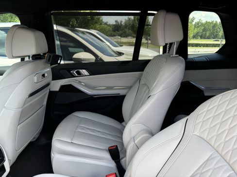 Used 2024 BMW X7 xDrive40i w/ Executive Package AWD/4WD image 29