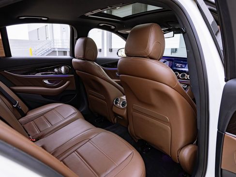 Used 2017 Mercedes-Benz E 43 AMG 4MATIC Sedan image 32