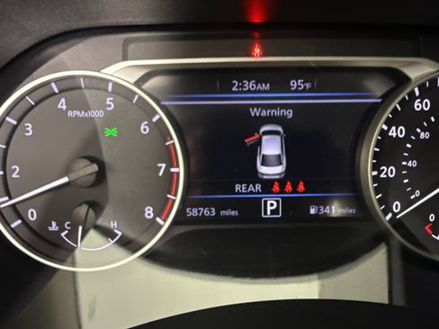 Used 2024 Nissan Sentra SV FWD image 18