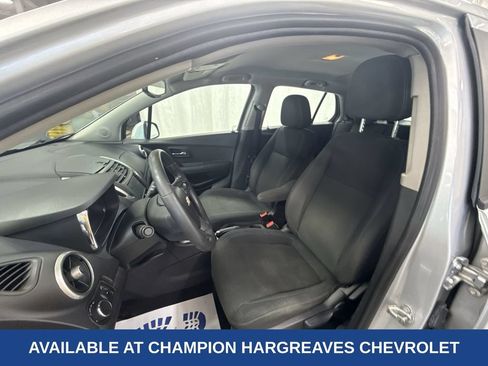 Used 2016 Chevrolet Trax LS AWD/4WD image 26