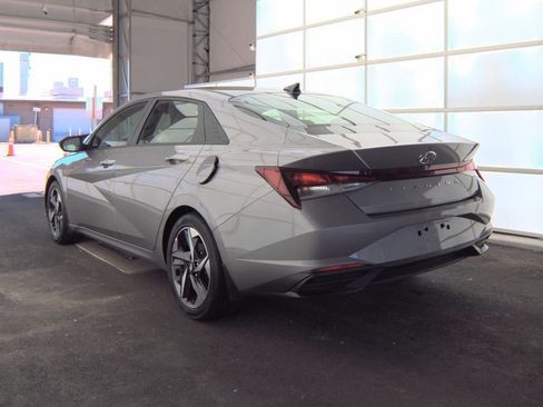 Used 2023 Hyundai Elantra SEL w/ Convenience Package FWD image 8