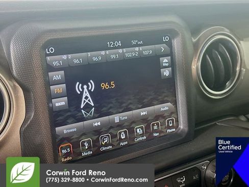 Used 2018 Jeep Wrangler Unlimited Sahara AWD/4WD image 19