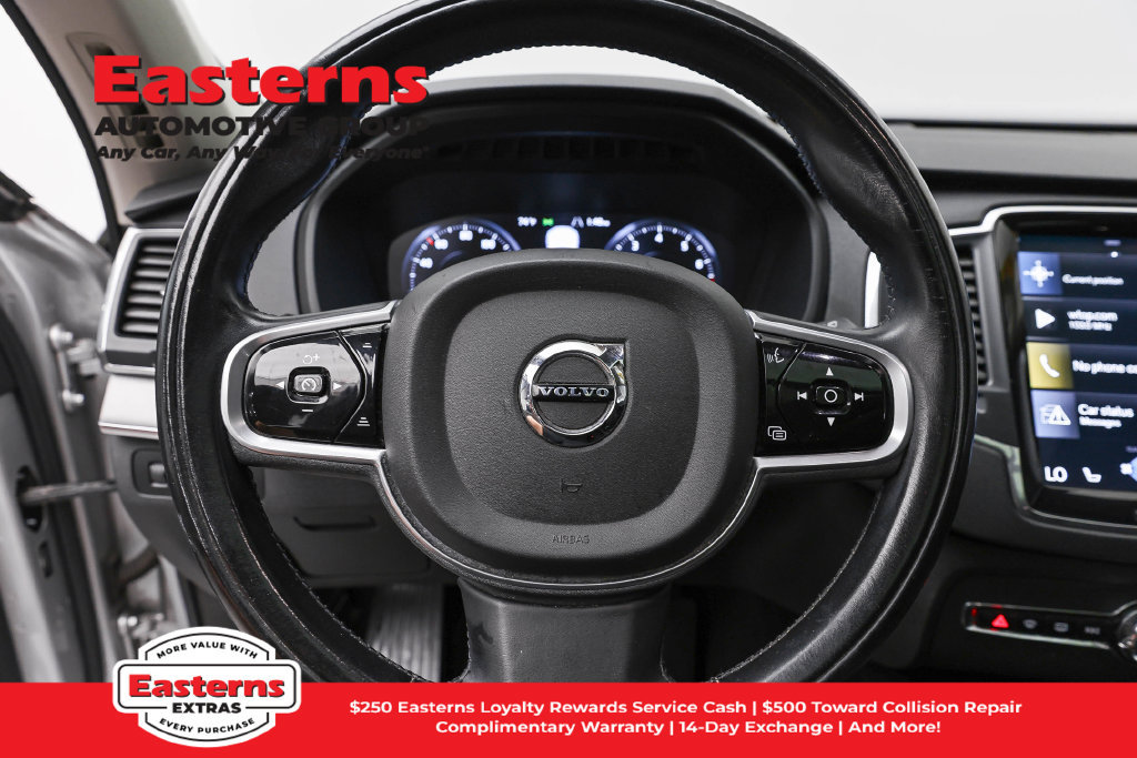 Used 2022 Volvo XC90 T5 Momentum AWD/4WD image 11