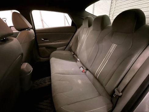 Used 2022 Hyundai Elantra SEL w/ Cargo Package image 25