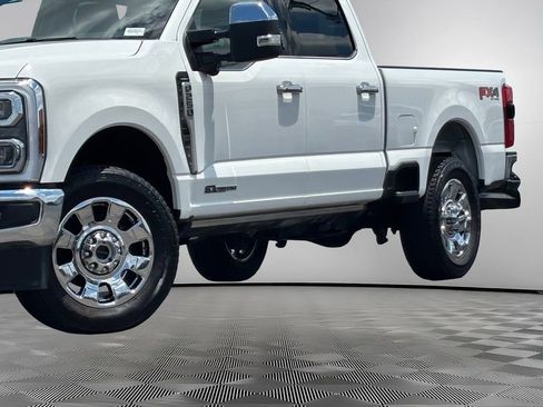 Used 2026 Ford F250 Lariat w/ Chrome Package AWD/4WD image 3