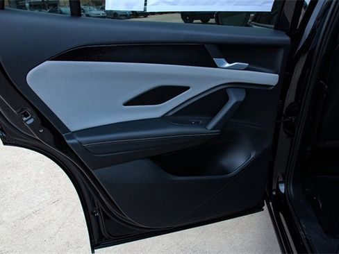 New 2026 Volkswagen Tiguan SE R-Line image 25