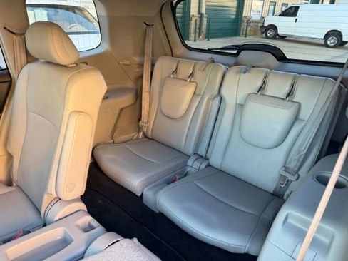 Used 2011 Toyota Highlander SE image 28