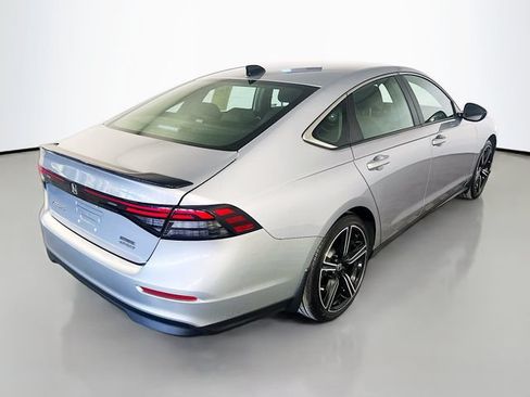 Used 2023 Honda Accord Sport image 8