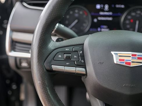 Used 2023 Cadillac XT4 Sport image 17