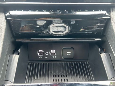 New 2026 Jeep Grand Cherokee Altitude AWD/4WD image 22