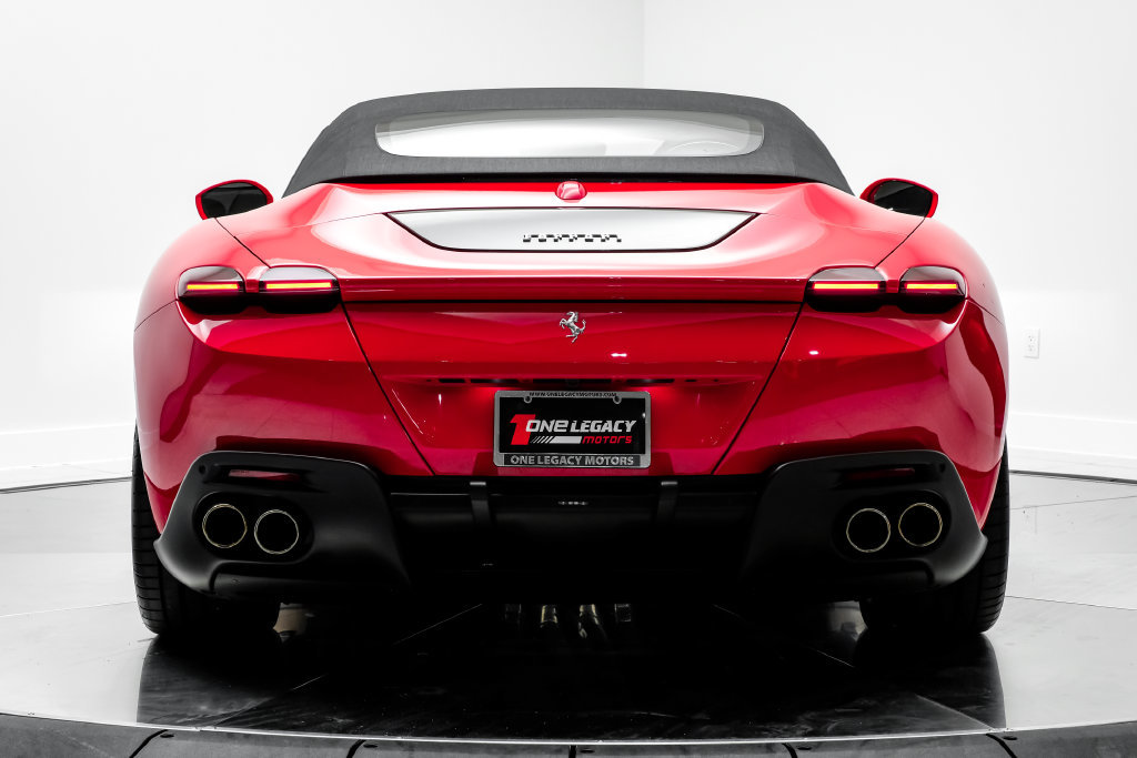 Used 2024 Ferrari Roma Spider RWD image 14