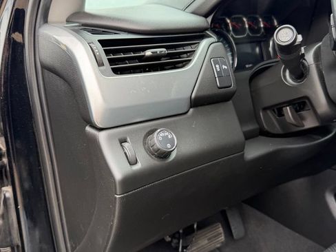 Used 2020 Chevrolet Tahoe LS RWD image 15