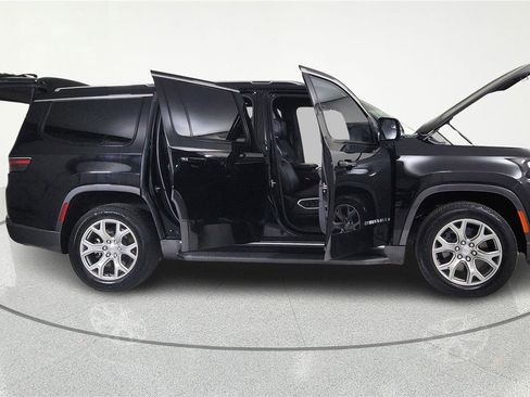 Used 2022 Jeep Wagoneer Series II image 8